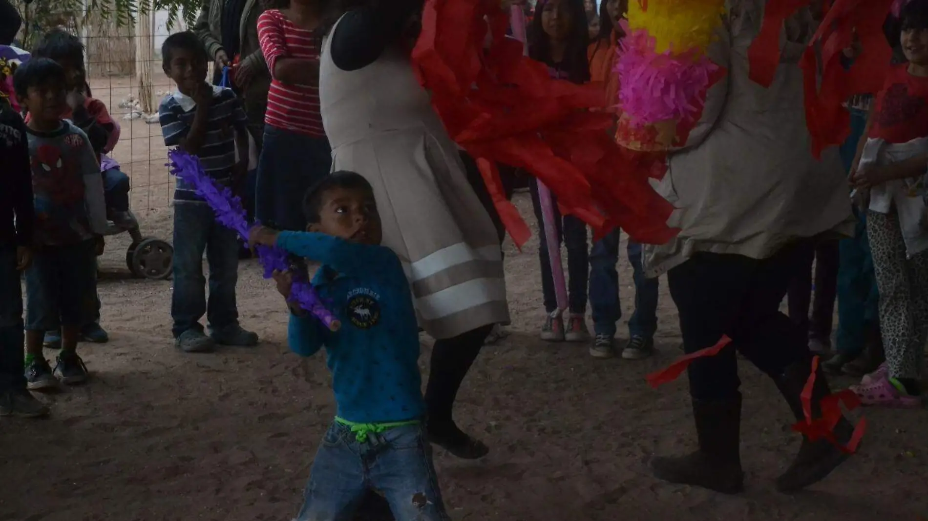 Posada con niños seris 